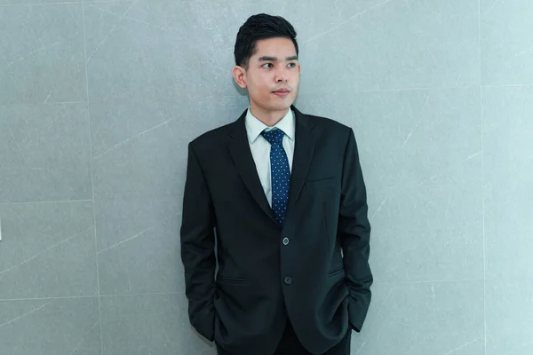 Портрет Азіатського Гарного Бізнесмена Народу Таїланду Костюмі Розумний Хлопець Діє — стокове фото