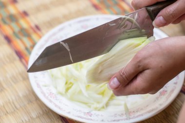 Karıştırmadan önce mango doğra 