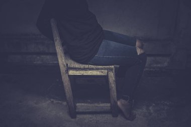Asyalı rehine kadın gece olay yerinde iple bağlandı hırsızlar fidye için kaçırıldı, Tayland halkı...