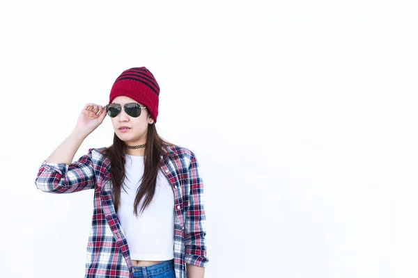 Retrato Hermosa Chica Hipster Asiática Sobre Fondo Blanco Pared —  Fotos de Stock