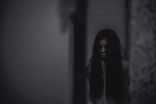 Portret Azjatki Makijaż Twarzy Ducha Scena Grozy Przerażające Tło Plakat — Zdjęcie stockowe