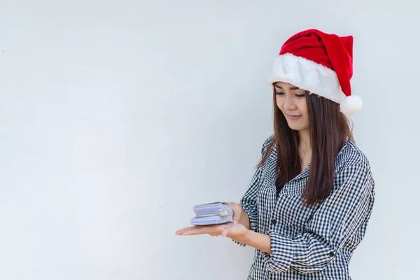 Bella Donna Asiatica Indossare Cappello Babbo Natale Con Sacco Soldi — Foto Stock