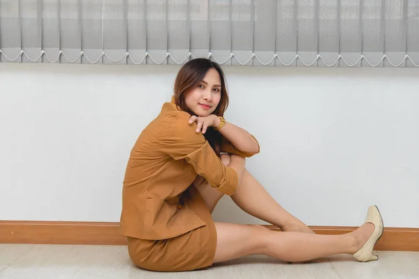 Portrait Beautiful Asian Business Woman Wear Yellow Dress Sit Office — Stock Photo, Image