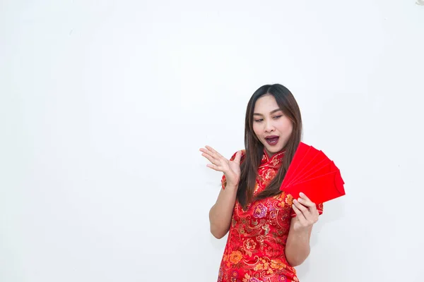 Portret Pięknej Azjatyckiej Kobiety Sukience Cheongsam Tajlandia Ludzie Happy Chinese — Zdjęcie stockowe