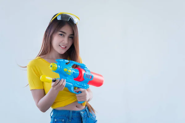 Donna Asiatica Con Acqua Mano Sfondo Bianco Festival Songkran Giorno — Foto Stock