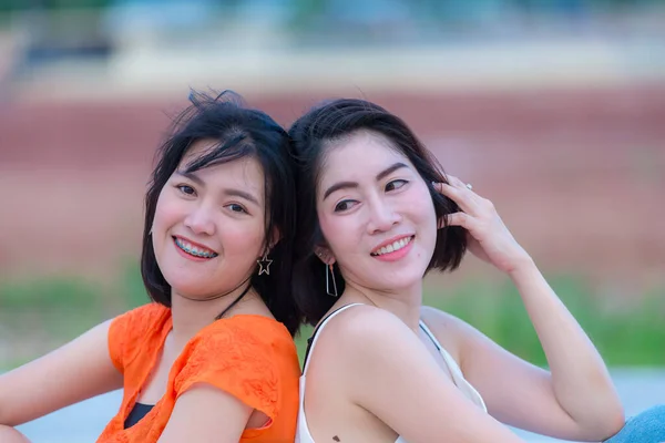 Retrato Duas Belas Mulheres Asiáticas Estilo Vida Menina Moderna Imagem — Fotografia de Stock