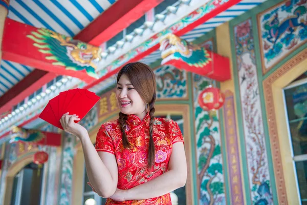 Portret Van Een Mooie Aziatische Vrouw Cheongsam Jurk Met Rode — Stockfoto