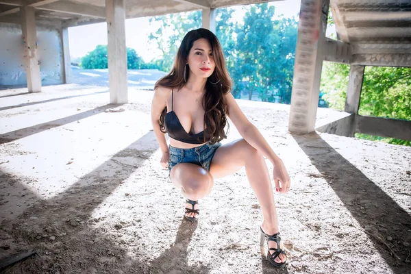 Portrét Asijské Sexy Hipster Žena Opuštěné Budově Thailand Lidé — Stock fotografie