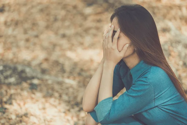 Hermosa Mujer Tailandesa Muy Triste Amor Correspondido Repensar Pensar Estilo — Foto de Stock