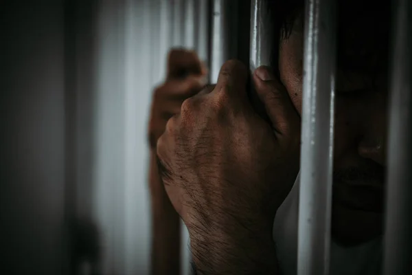 Mains Hommes Désespérés Pour Attraper Prison Fer Concept Prisonnier Thailand — Photo