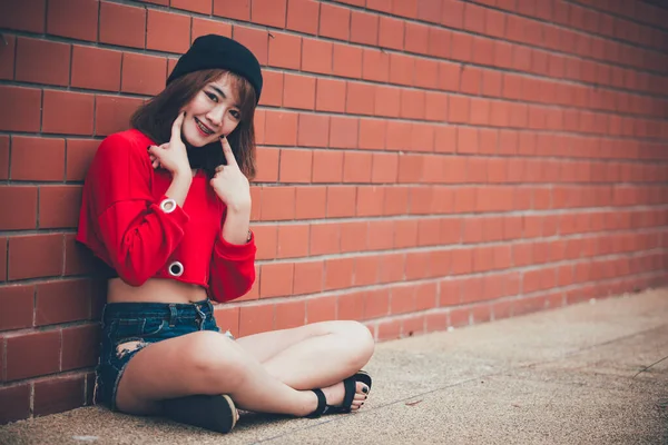 Porträt Der Schönen Asiatischen Chic Mädchen Tragen Schwarzes Kleid Pose — Stockfoto