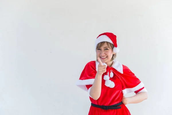 Bela Jovem Ásia Mulher Santa Claus Roupas Branco Fundo — Fotografia de Stock