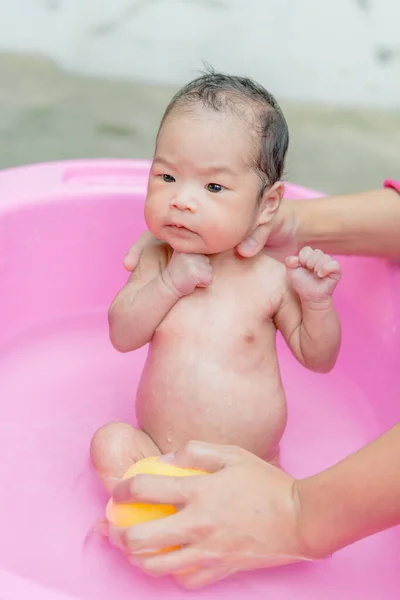 Closeup Asian Baby Take Shower Daylight — Stockfoto