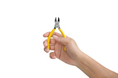 Beyaz arkaplanda kerpeten kesiliyor