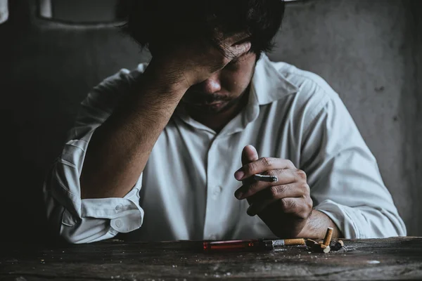 Asiatique Stress Homme Fumer Pas Tabac Concept Jour — Photo