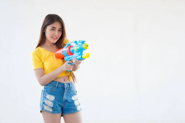 Aziatische Vrouw Met Water Hand Witte Achtergrond Festival Songkran Dag — Stockfoto