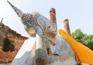 heybetli Buda heykelinin manzaralı manzarası