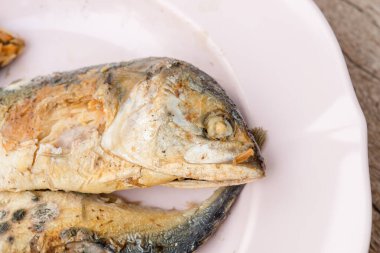 Sofrada pişirilmiş geleneksel Asya yemekleri