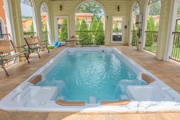 Estilo Moderno Luxuoso Toscana Piscina Partido Pode Ajustar Temperatura Água — Fotografia de Stock