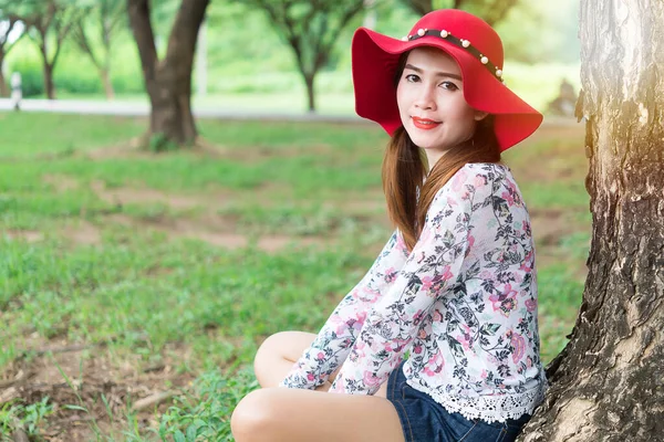 Retrato Jovem Mulher Asiática — Fotografia de Stock