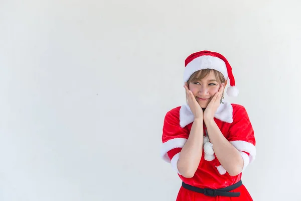 Красивая Молодая Азиатка Одежде Санта Клауса Белом Фоне — стоковое фото