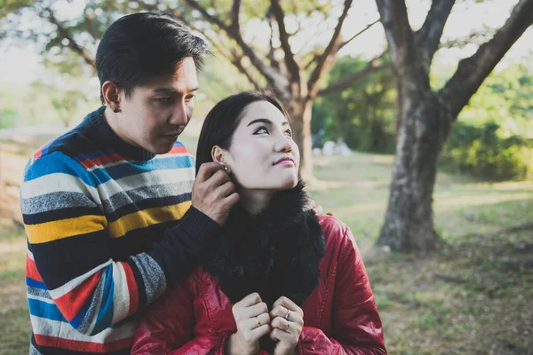 Foto Casal Asiáticos Dia Dos Namorados Estilo Vintage — Fotografia de Stock