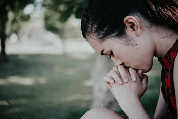 Close Triste Bella Donna Asiatica Unrequire Amore Lei Pensa Così — Foto Stock