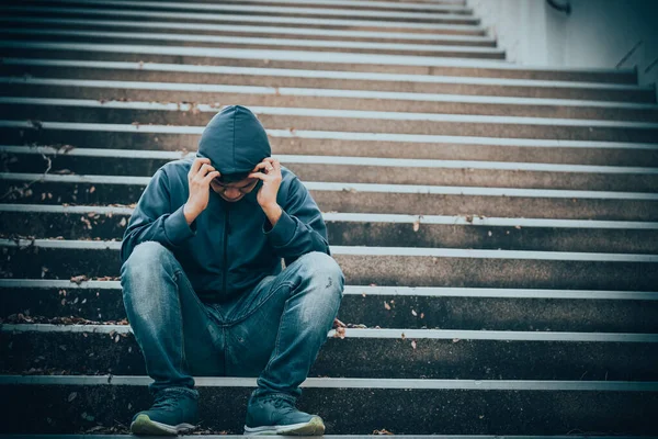 Retrato Hombre Asiático Triste Hombre Drogadicto Sentado Suelo Droga Flakka — Foto de Stock