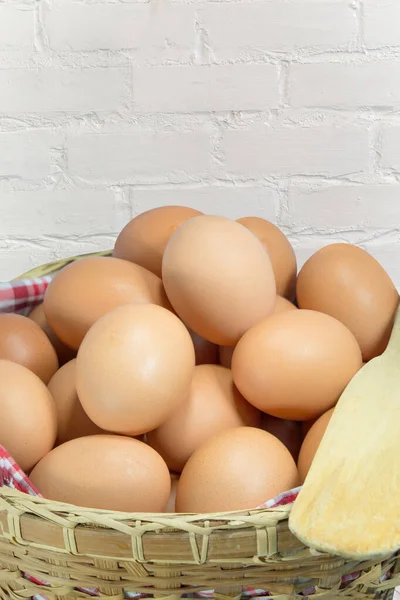 Eggs Basket Paddle White Background — Stock Photo, Image