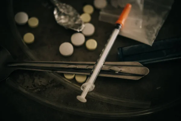 Los Hombres Asiáticos Son Drogadictos Para Inyectarse Heroína Sus Venas —  Fotos de Stock