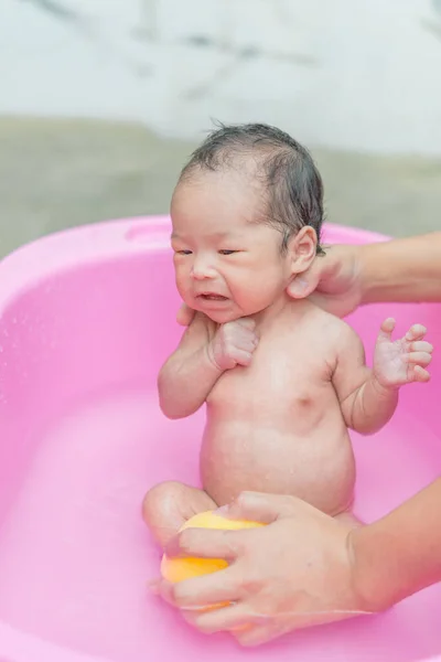 Closeup Asian Baby Take Shower Daylight — Stockfoto