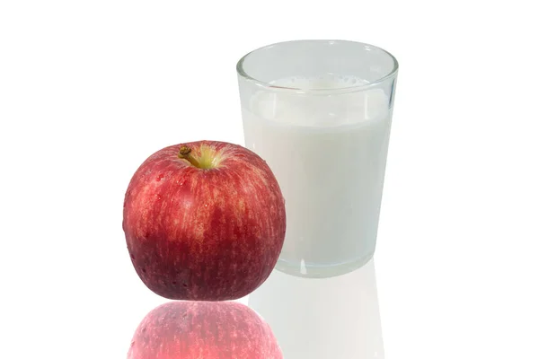 Jablko Mléko Skle Bílém Pozadí — Stock fotografie