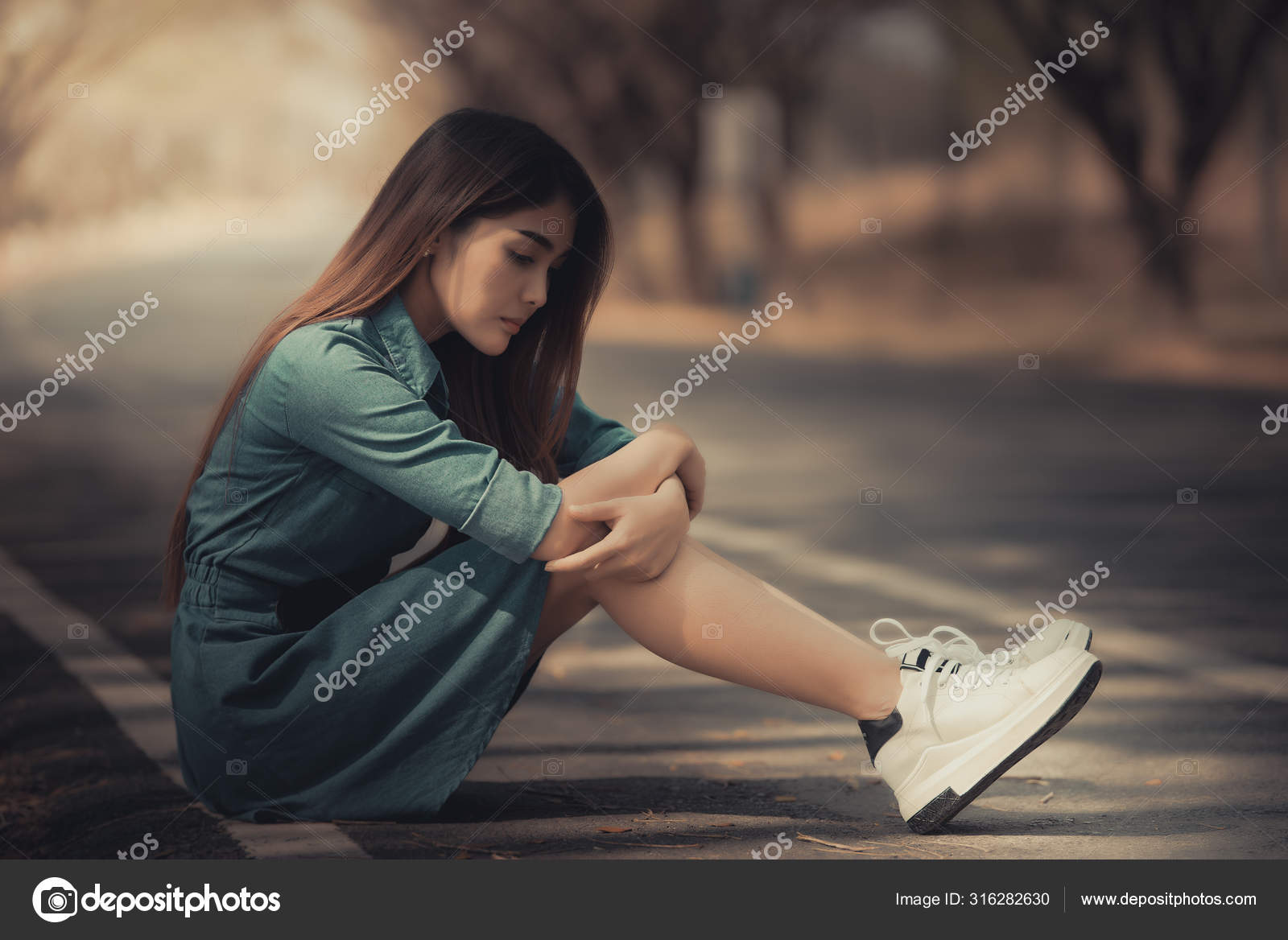 Beautiful Thai Woman Very Sad Unrequited Love Rethink Think ...