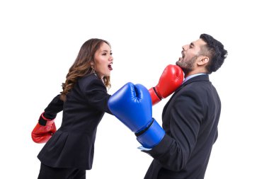 İş adamları boks konsepti, beyaz arka planda kadın kiralık katil