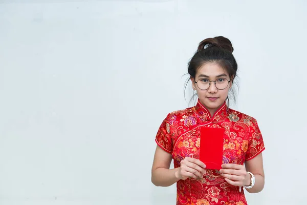 Retrato Bela Mulher Asiática Vestido Cheongsam Conceito Feliz Ano Novo — Fotografia de Stock