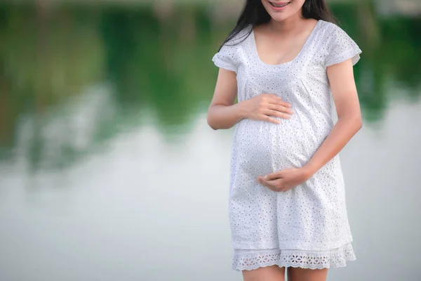 Retrato Una Joven Embarazada Parque Tailandia Personas — Foto de Stock
