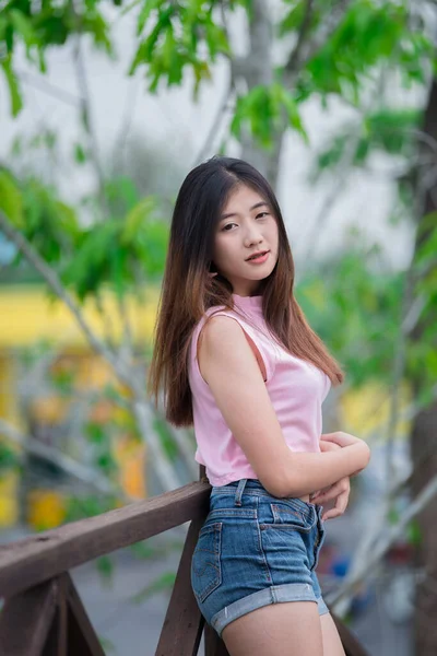 Portret Van Mooi Aziatisch Chic Meisje Poseren Voor Neem Een — Stockfoto