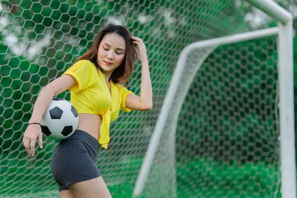 Retrato Mujer Asiática Sexy Usar Vestido Jugador Fútbol Concepto Bola —  Fotos de Stock