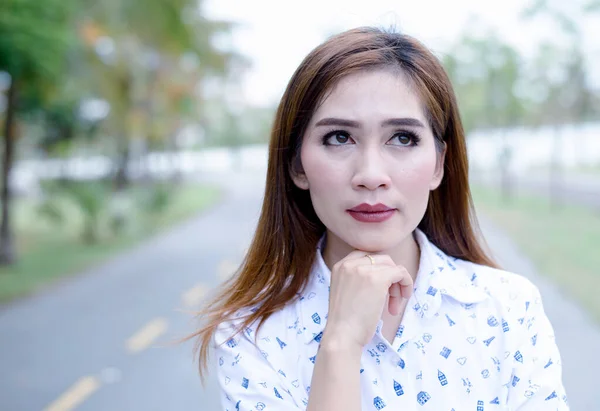 Retrato Una Hermosa Joven — Foto de Stock