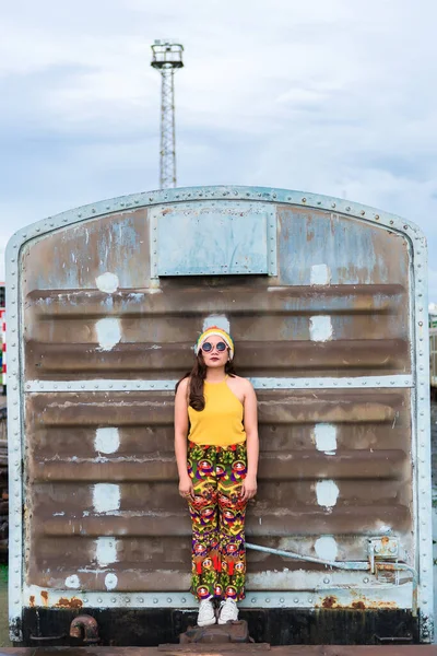 Hipster Asiático Menina Gorda Pose Para Tirar Uma Foto Retrato — Fotografia de Stock