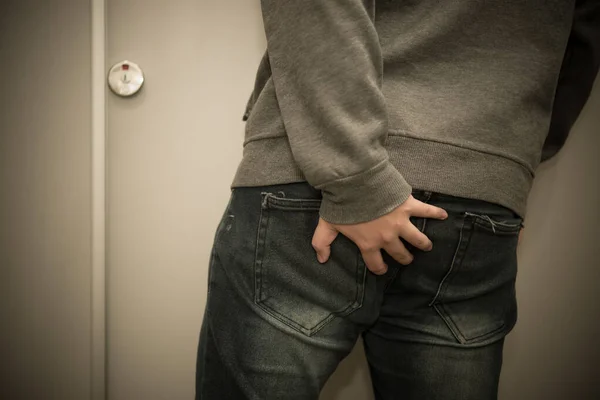 Homem Asiático Sentado Banheiro Espera Dolorosa Deficiência — Fotografia de Stock