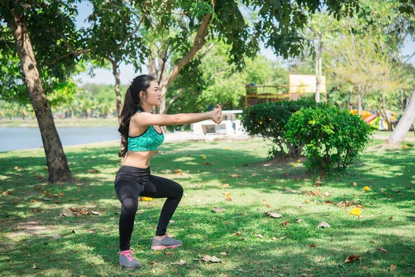 Mulher Magra Asiática Aquecer Antes Exercício Exercício Menina Magro Para — Fotografia de Stock