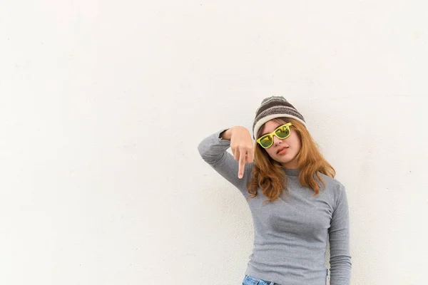 Portrait Hipster Girl White Wall Lifestyle Modern Teen Cool Hipster — Stock Photo, Image