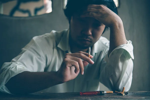 Asiatique Stress Homme Fumer Pas Tabac Concept Jour — Photo