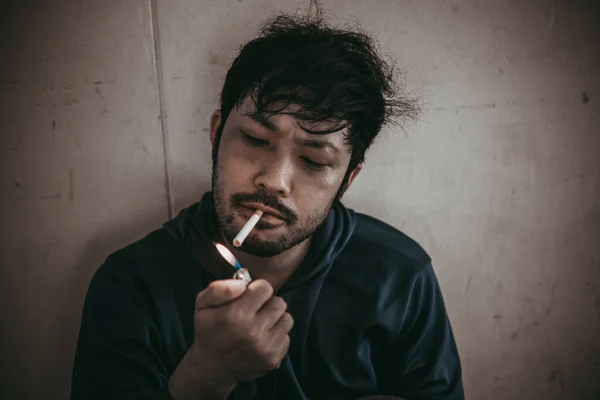 Asian Men Drug Addicts Inject Heroin Veins Themselves Flakka Drug — Stock Photo, Image