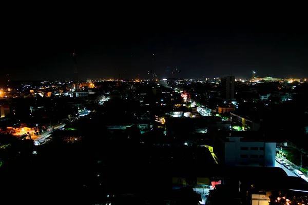 现代城市的夜景 — 图库照片