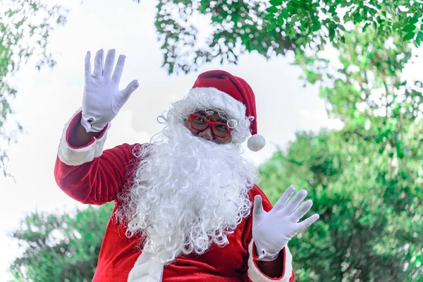 Retrato Papai Noel Parque Conceito Feliz Natal — Fotografia de Stock