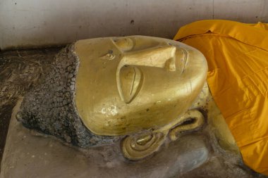 Tapınaktaki Buda heykeli. 