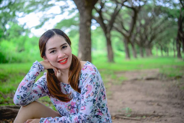 Portrait Thai Woman Tunnel Tree Asian Woman Forest — 스톡 사진