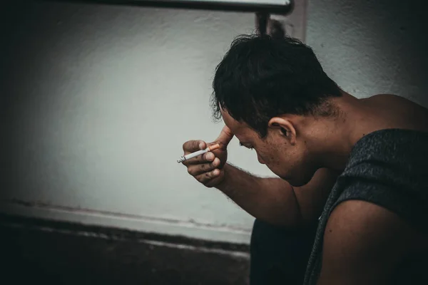 Asiático Estrés Guapo Hombre Fumar Tailandia Personas Deprimido Hombre Concepto —  Fotos de Stock